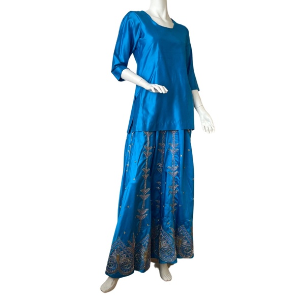 Blue Lengha with Dupatta - Picture 5 of 15